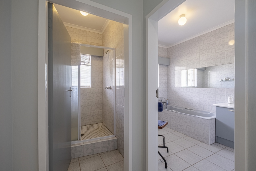 4 Bedroom Property for Sale in Sunridge Park Eastern Cape